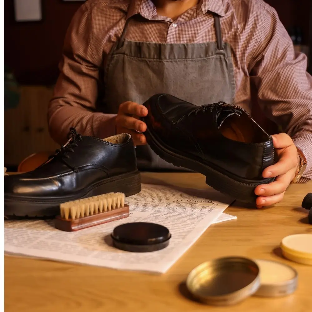 Tehli̇keli̇ Ve Çok Tehli̇keli̇ İşlerde Ayakkabi Üreti̇mi̇ Eği̇ti̇mi̇ ve Sektörel Yeterlilik