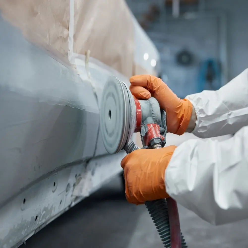 Tehli̇keli̇ Ve Çok Tehli̇keli̇ İşlerde Otomoti̇v Gövdeci̇si̇ Eği̇ti̇mi̇ Yetkinlik ve Kariyer Eğitimi