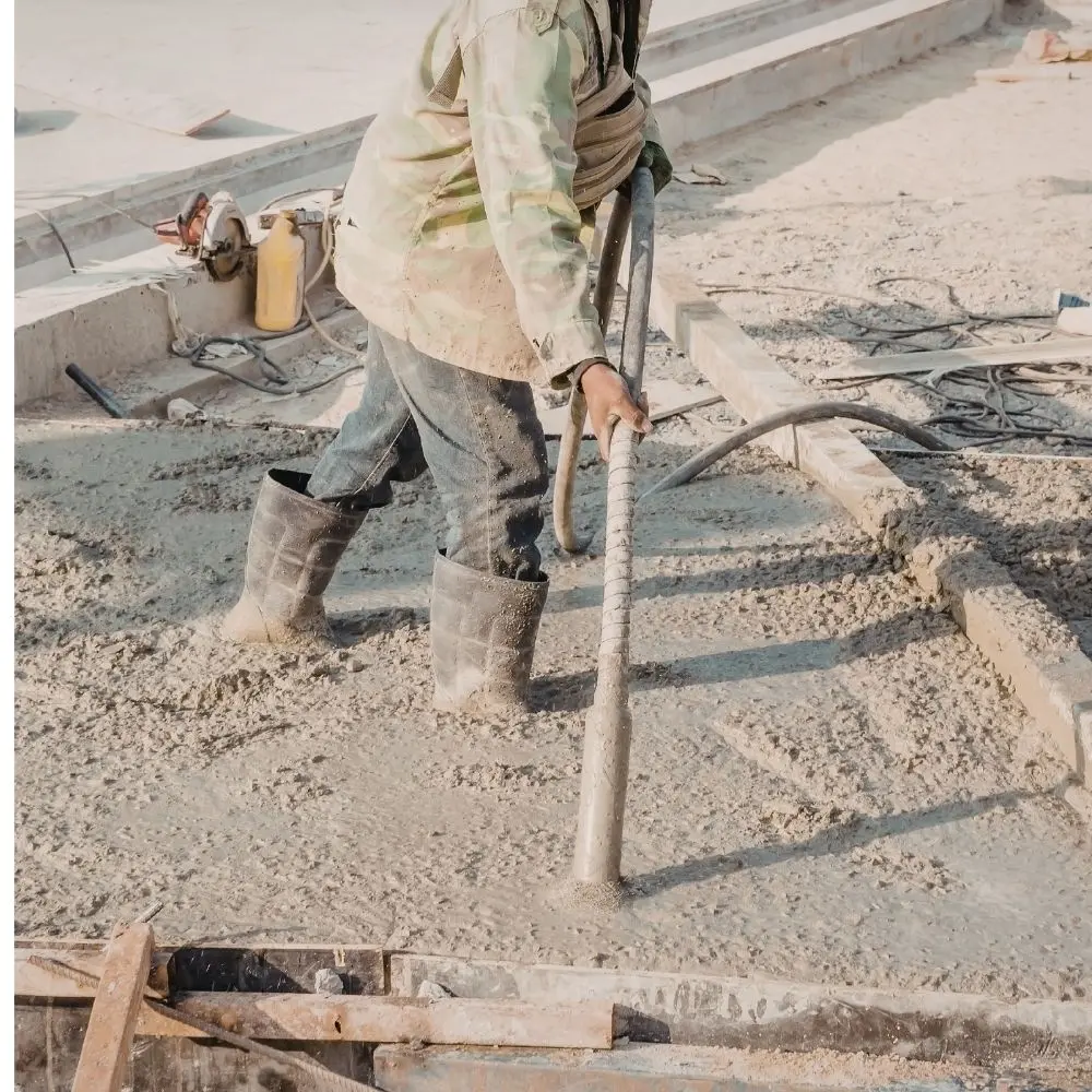 Tehli̇keli̇ Ve Çok Tehli̇keli̇ İşlerde Beton - Betonarme İşleri̇ Eği̇ti̇mi̇ ve Sektörel Yeterlilik