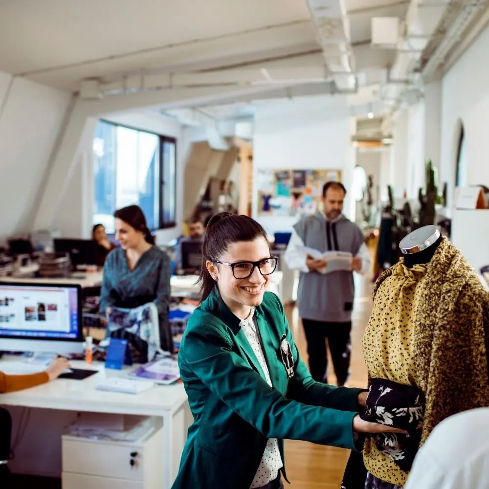 Tehli̇keli̇ Ve Çok Tehli̇keli̇ İşlerde Teksti̇l Boyaciliği Eği̇ti̇mi̇ Yetkinlik ve Kariyer Eğitimi