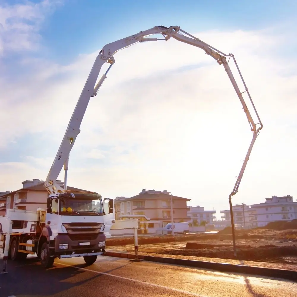 Tehli̇keli̇ Ve Çok Tehli̇keli̇ İşlerde Beton Pompa Yağcisi Eği̇ti̇mi̇ ve Sektörel Yeterlilik