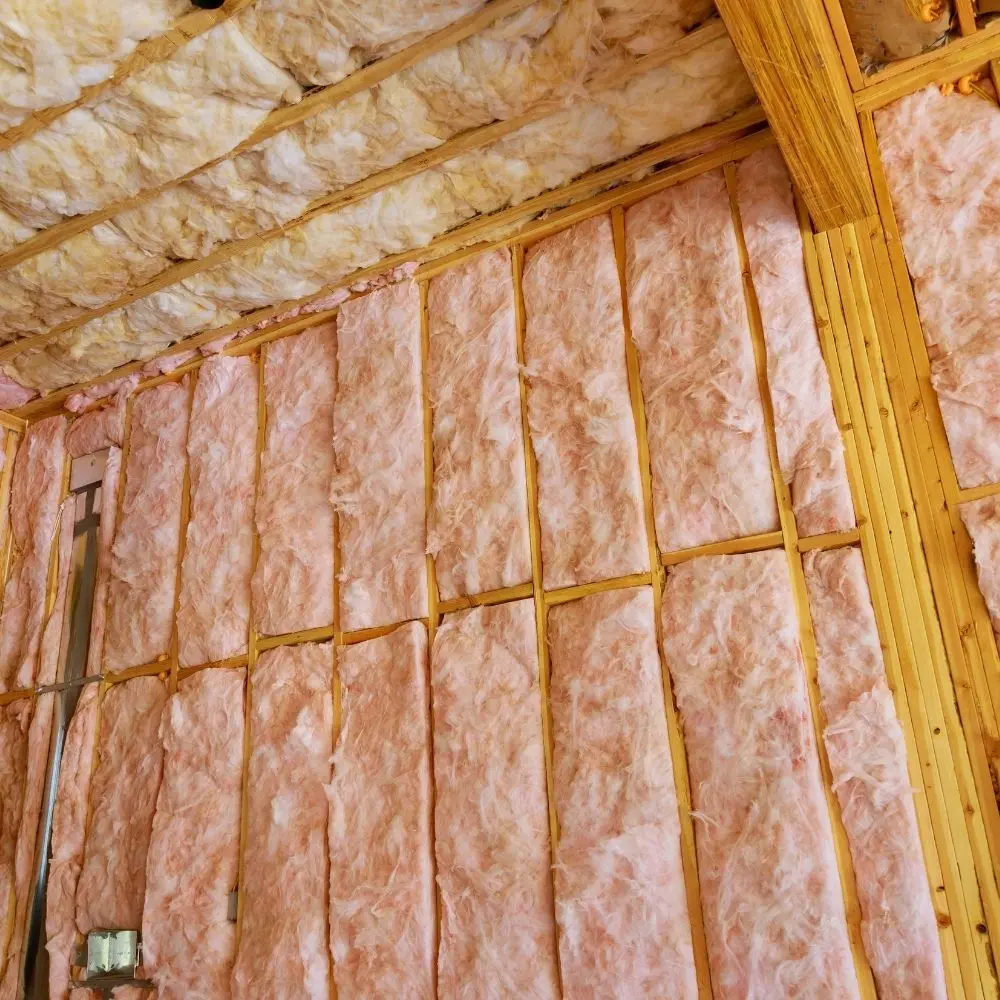 Tehli̇keli̇ Ve Çok Tehli̇keli̇ İşlerde Çalişanlara Yöneli̇k Isi Yalitimcisi Eği̇ti̇mi̇ ve Sektörel Yeterlilik