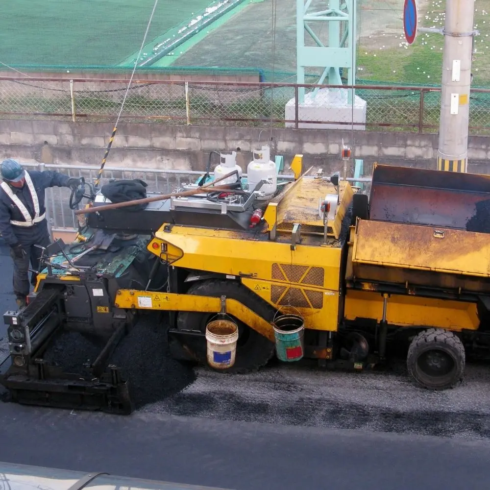 Tehli̇keli̇ Ve Çok Tehli̇keli̇ İşlerde Fi̇ni̇şer Kullanimi Bi̇lgi̇lendi̇rme Eği̇ti̇mi̇ ve Profesyonel Gelişim